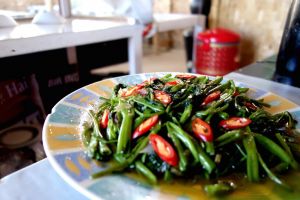 Stir fried water spinach - Tumis kangkung