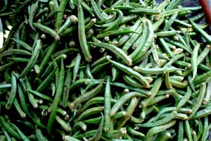 okra sold on the ground on the market in Sri Lanka