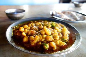 Aloo channa masala - Masala z brambor a cizrny
